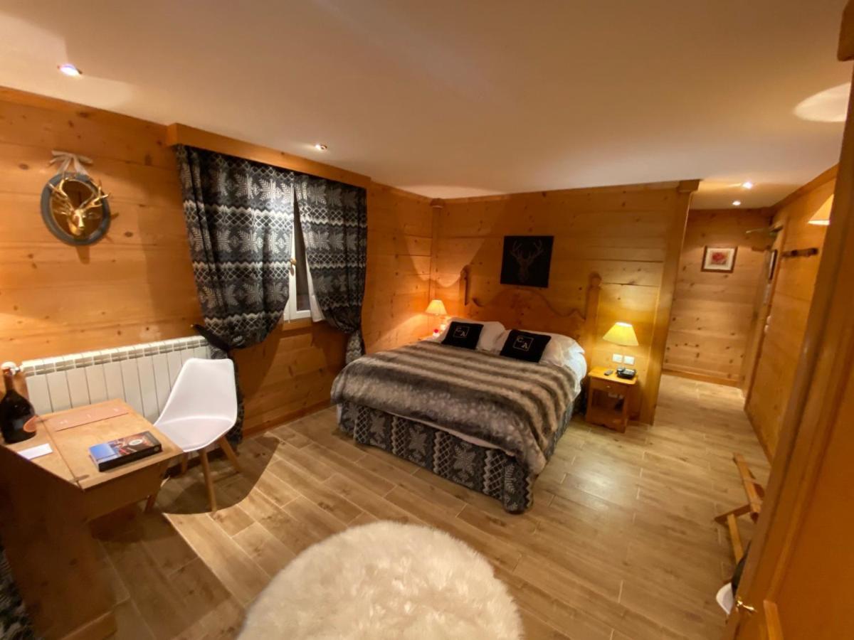 Hotel Le Chalet D'Auron Restaurant Et Spa Bagian luar foto