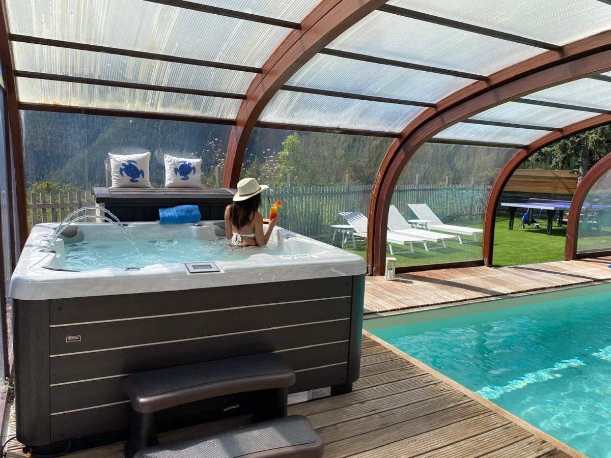 Hotel Le Chalet D'Auron Restaurant Et Spa Bagian luar foto