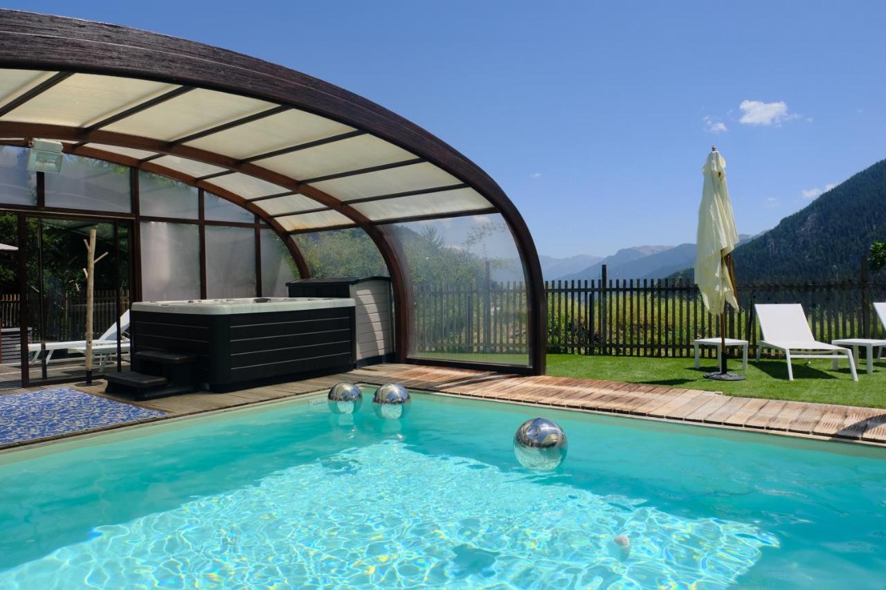 Hotel Le Chalet D'Auron Restaurant Et Spa Bagian luar foto