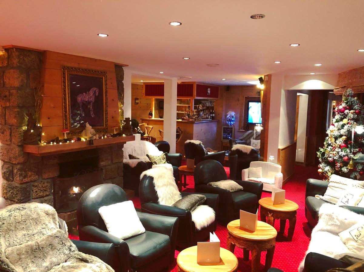 Hotel Le Chalet D'Auron Restaurant Et Spa Bagian luar foto