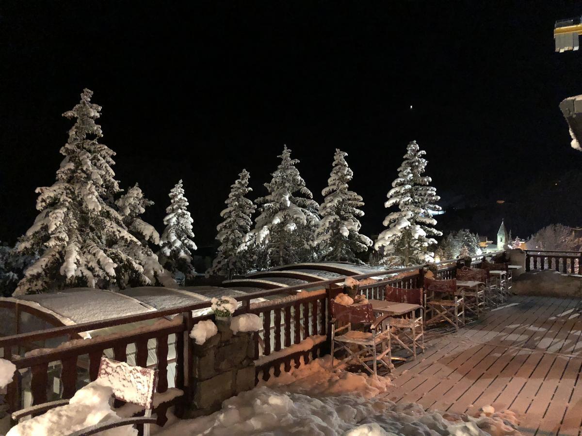 Hotel Le Chalet D'Auron Restaurant Et Spa Bagian luar foto